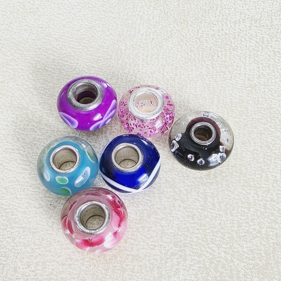 Pretty Colorful Glass Bead Set - Picture 2 of 3